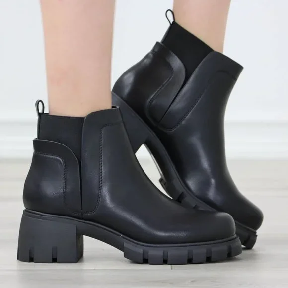 Black Ankle Boots Chunky Lug Block Heel Synthetic Leather Round Toe - Picture 1 of 13